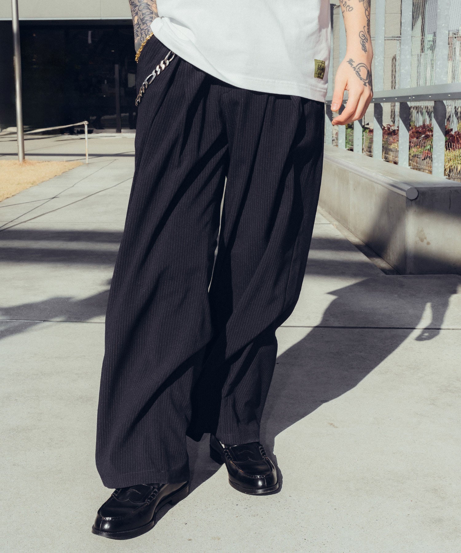 Cross tuck slacks