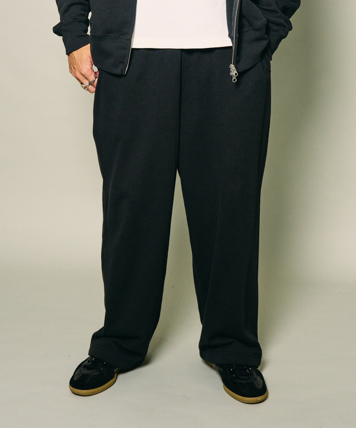 Wide sweatpants-thumbmail-5
