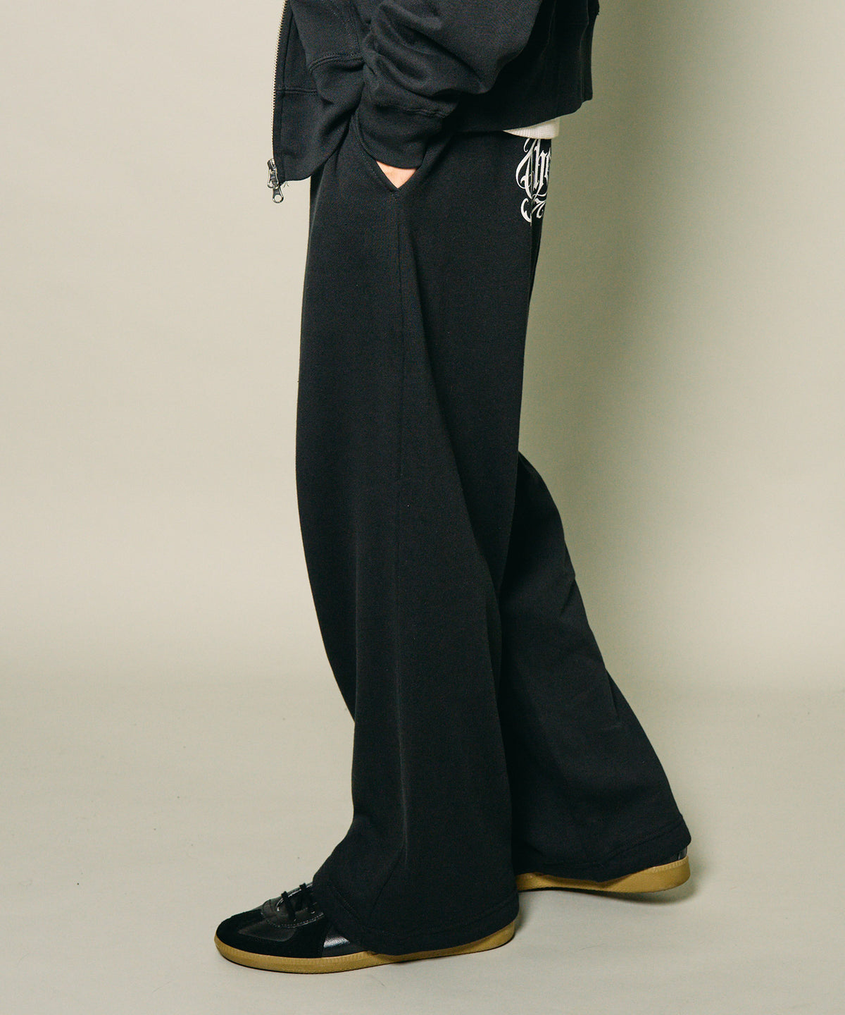 Wide sweatpants-thumbmail-6