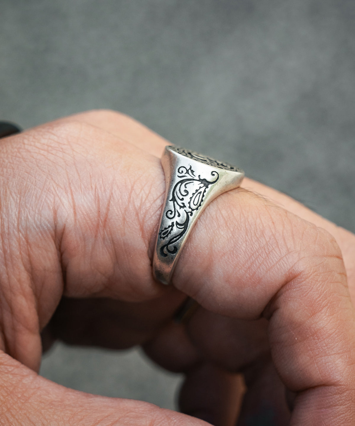 College ring-thumbmail-4