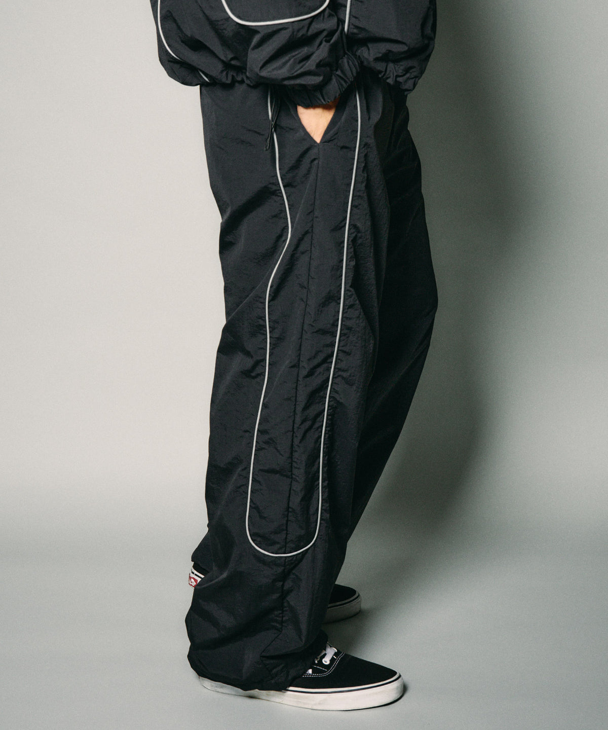 Reflective piping nylon pants-thumbmail-18