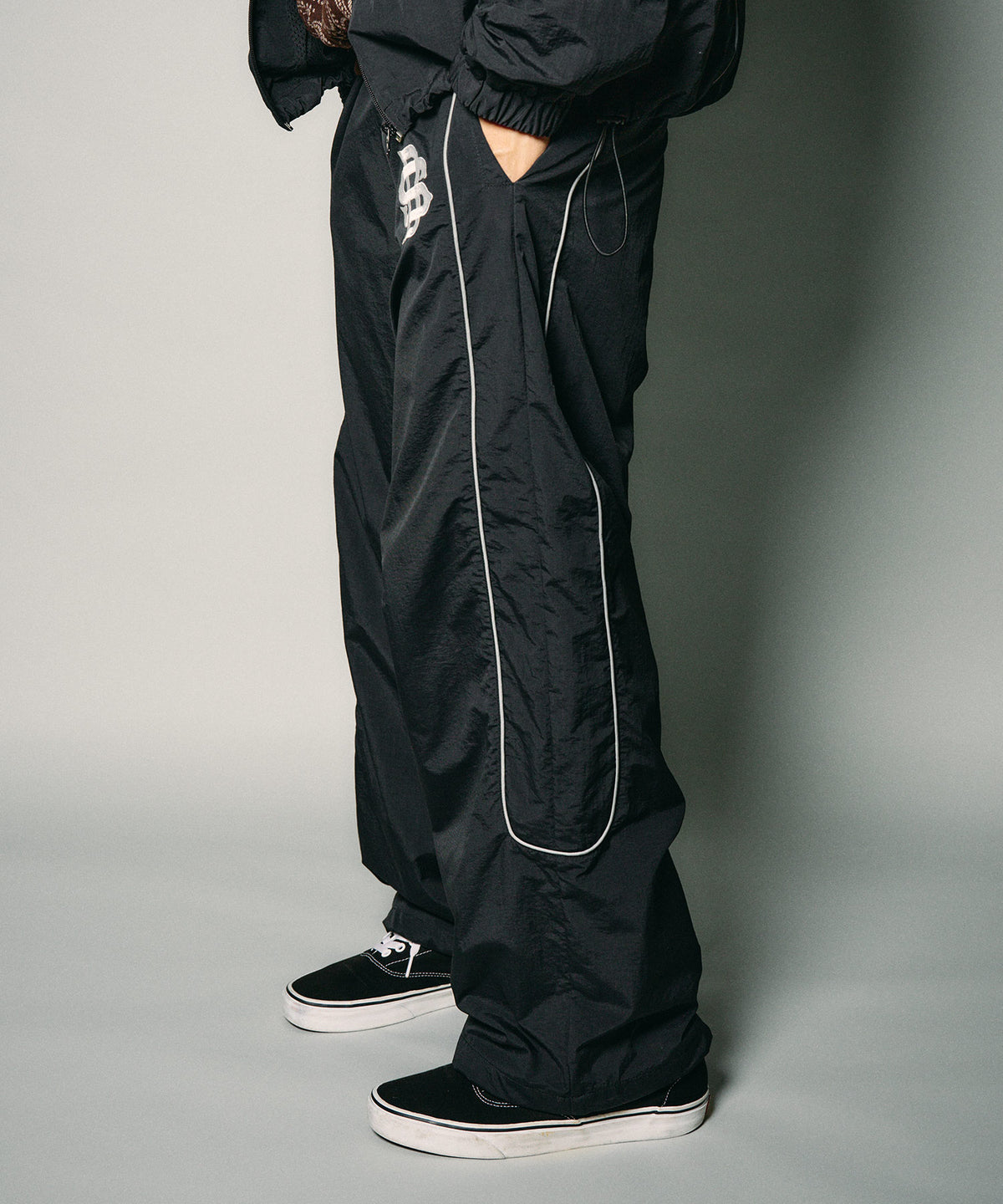 Reflective piping nylon pants-thumbmail-16
