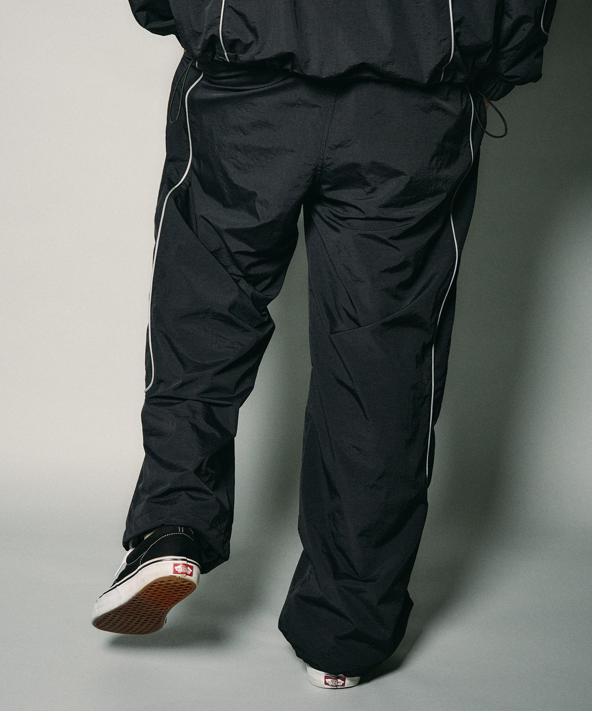 Reflective piping nylon pants-thumbmail-17