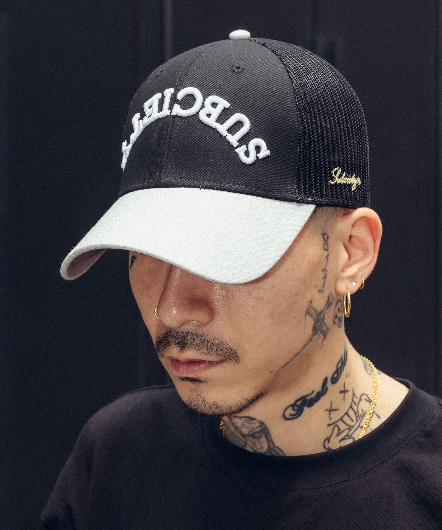 Inverted trucker cap