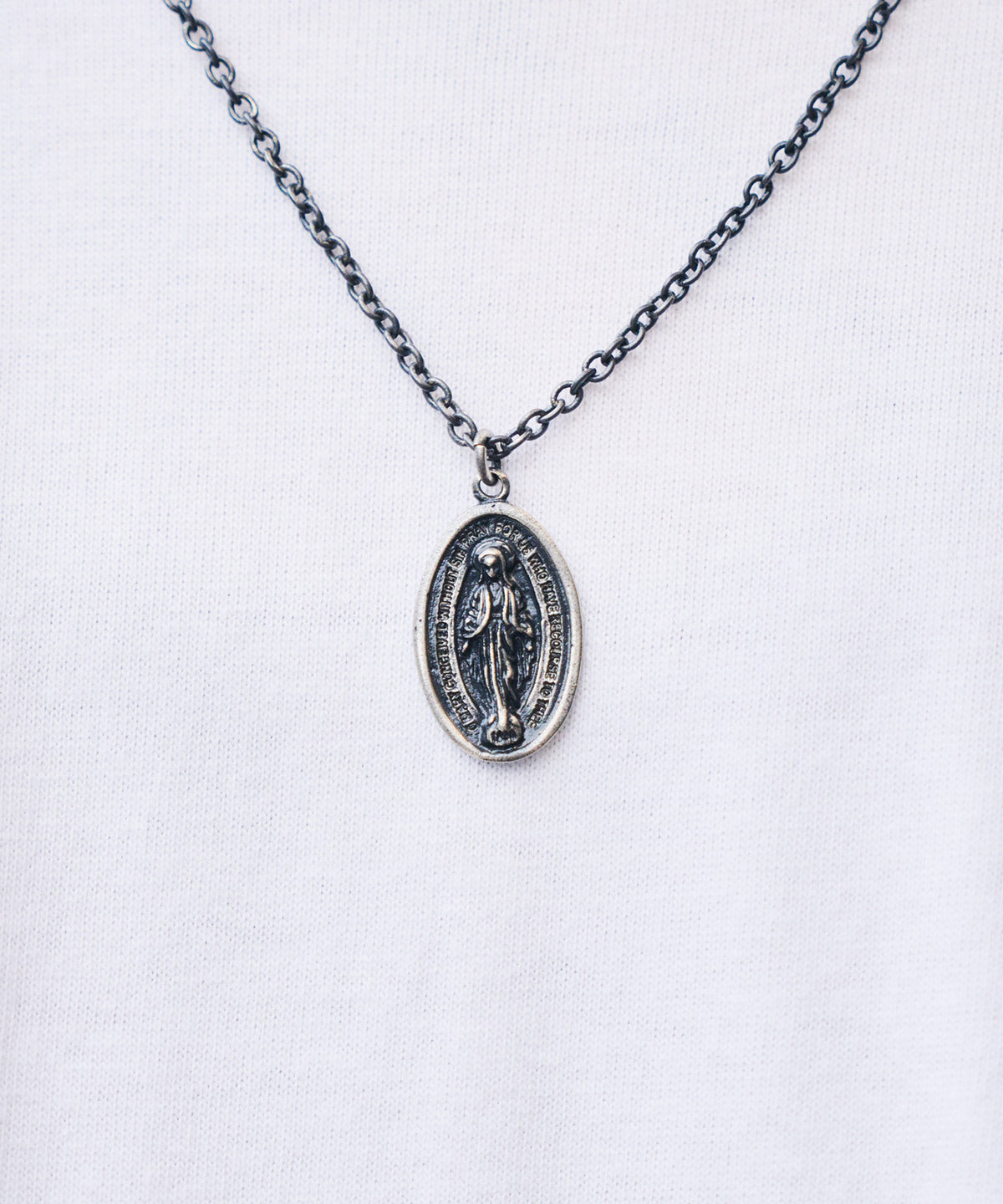 Madonna necklace-thumbmail-6