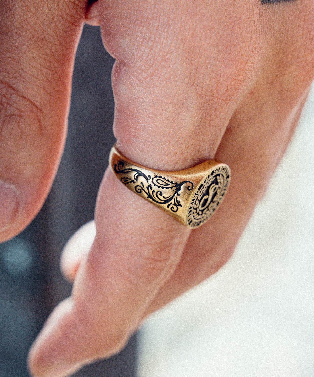 College ring-thumbmail-10