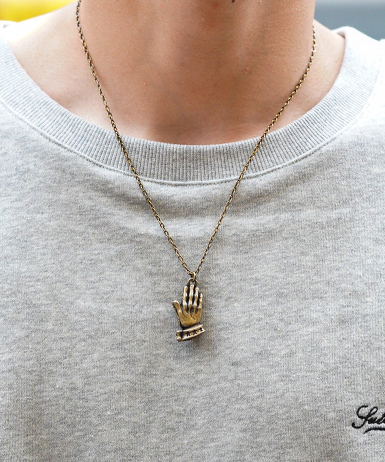 METAL NECKLACE-PRAYING HANDS--thumbmail-3