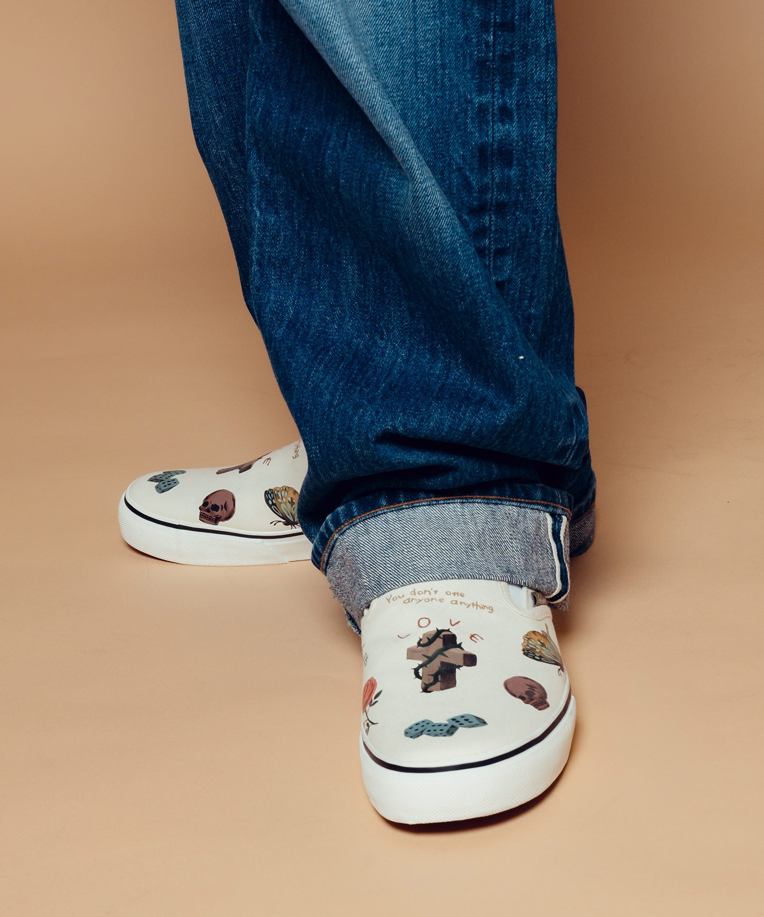Memorial slip-on-thumbmail-20