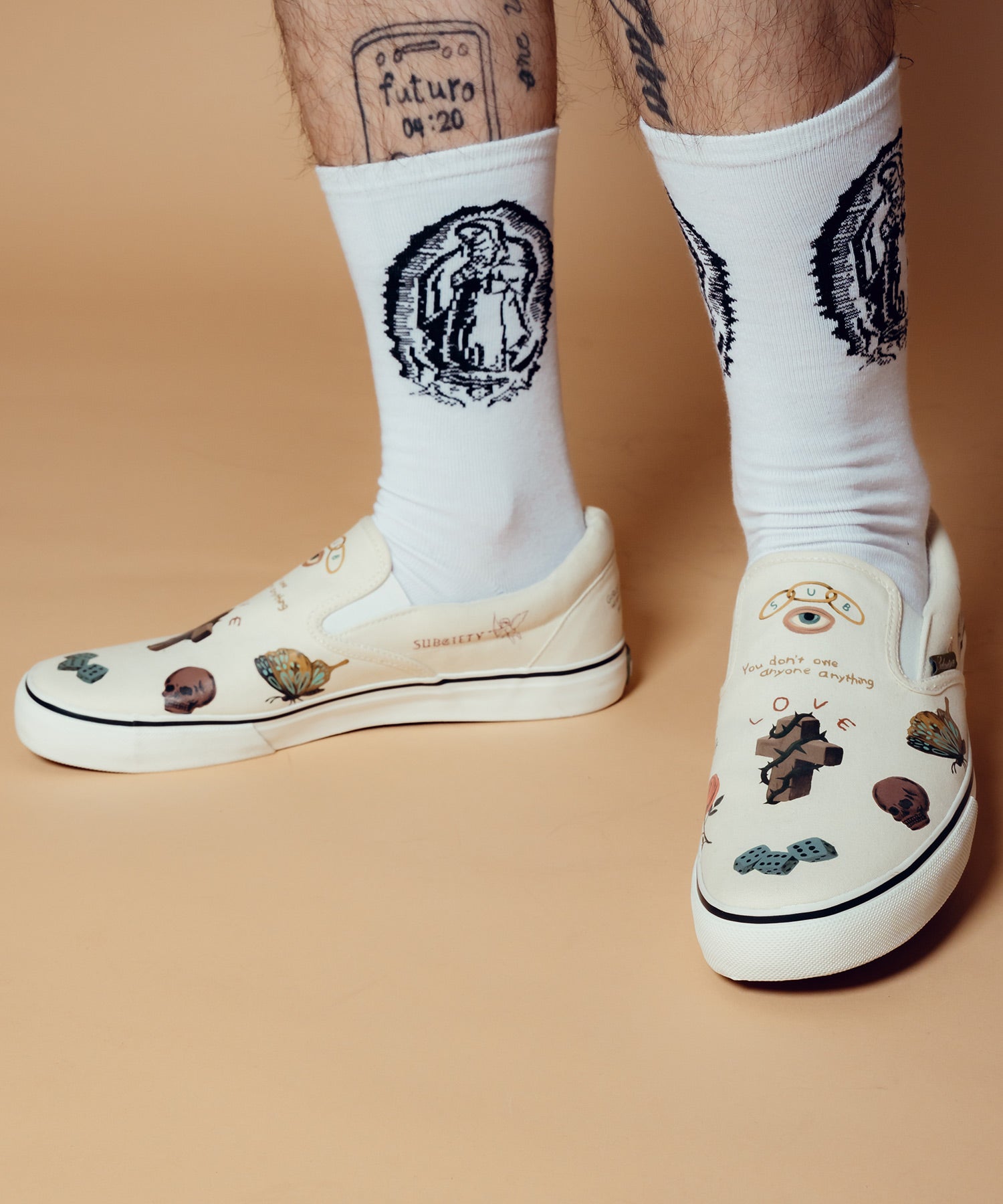 Memorial slip-on-thumbmail-13