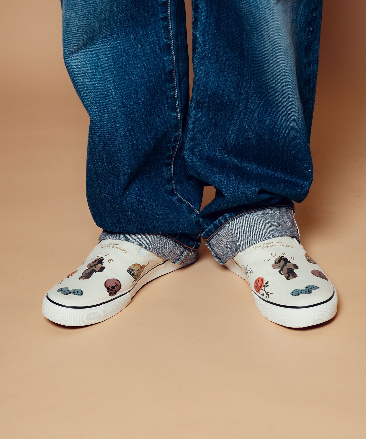 Memorial slip-on-thumbmail-18