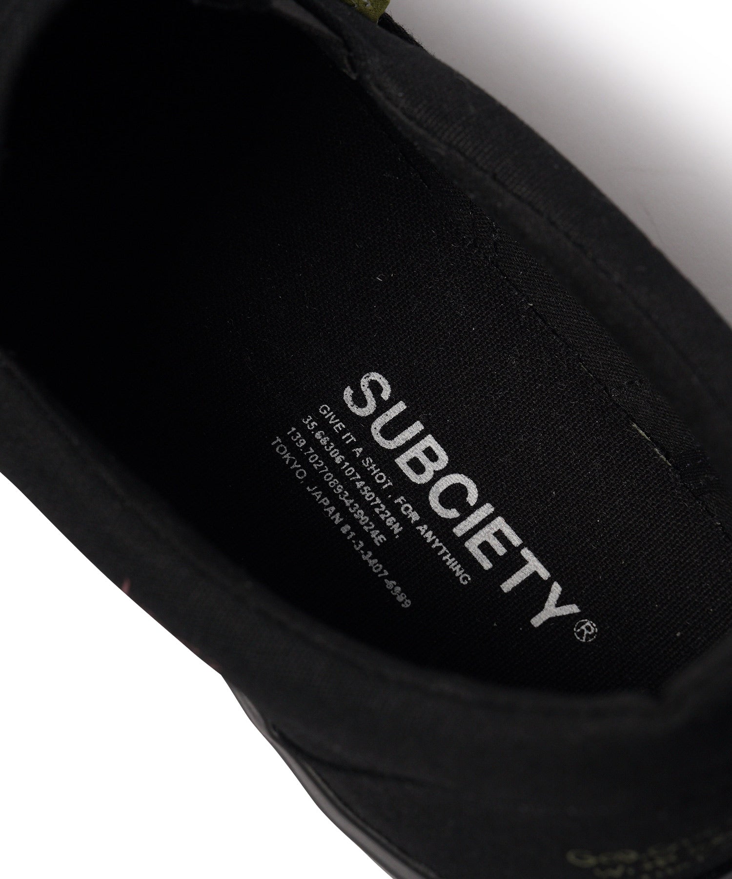 Memorial slip-on-thumbmail-31