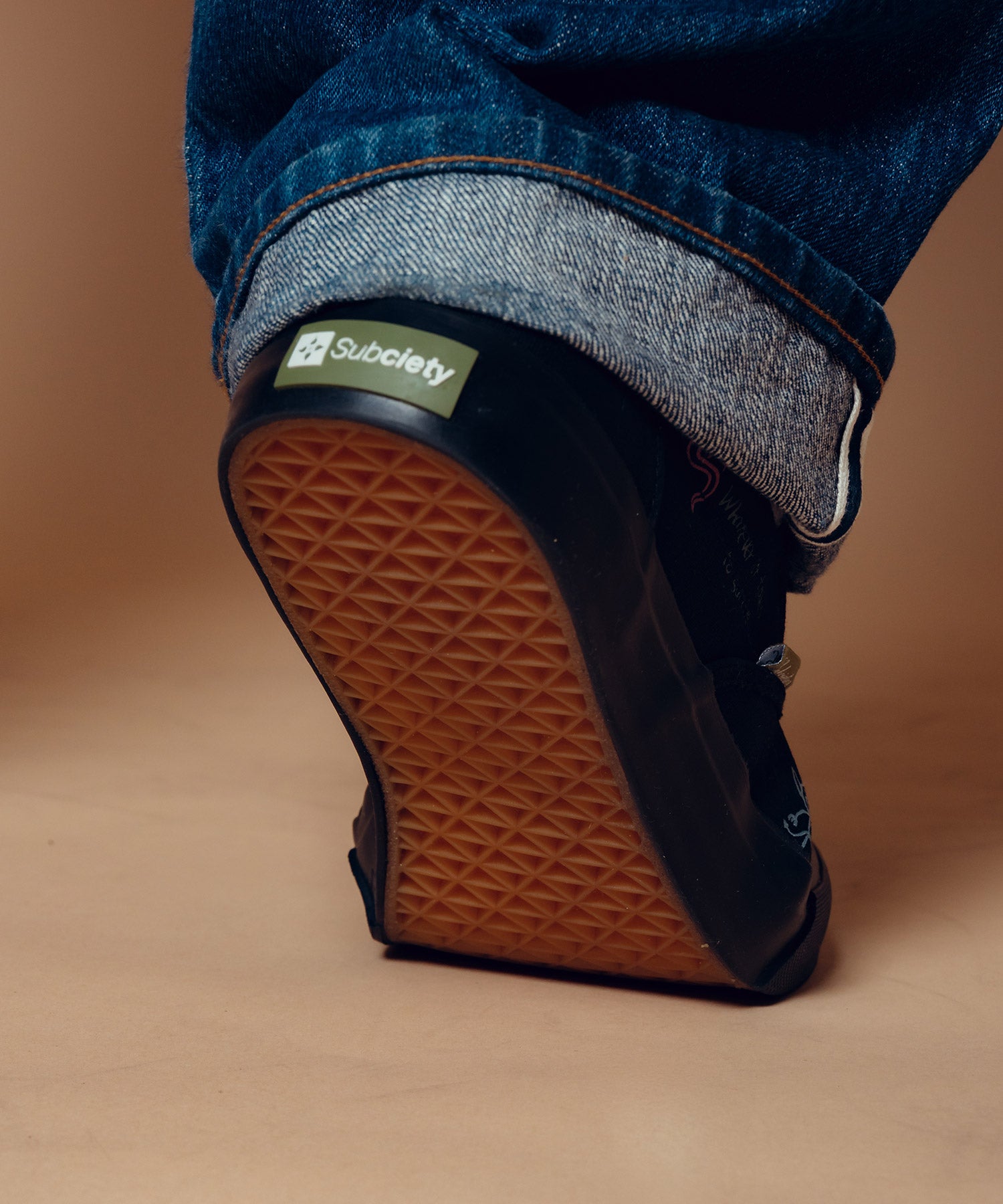 Memorial slip-on-thumbmail-44