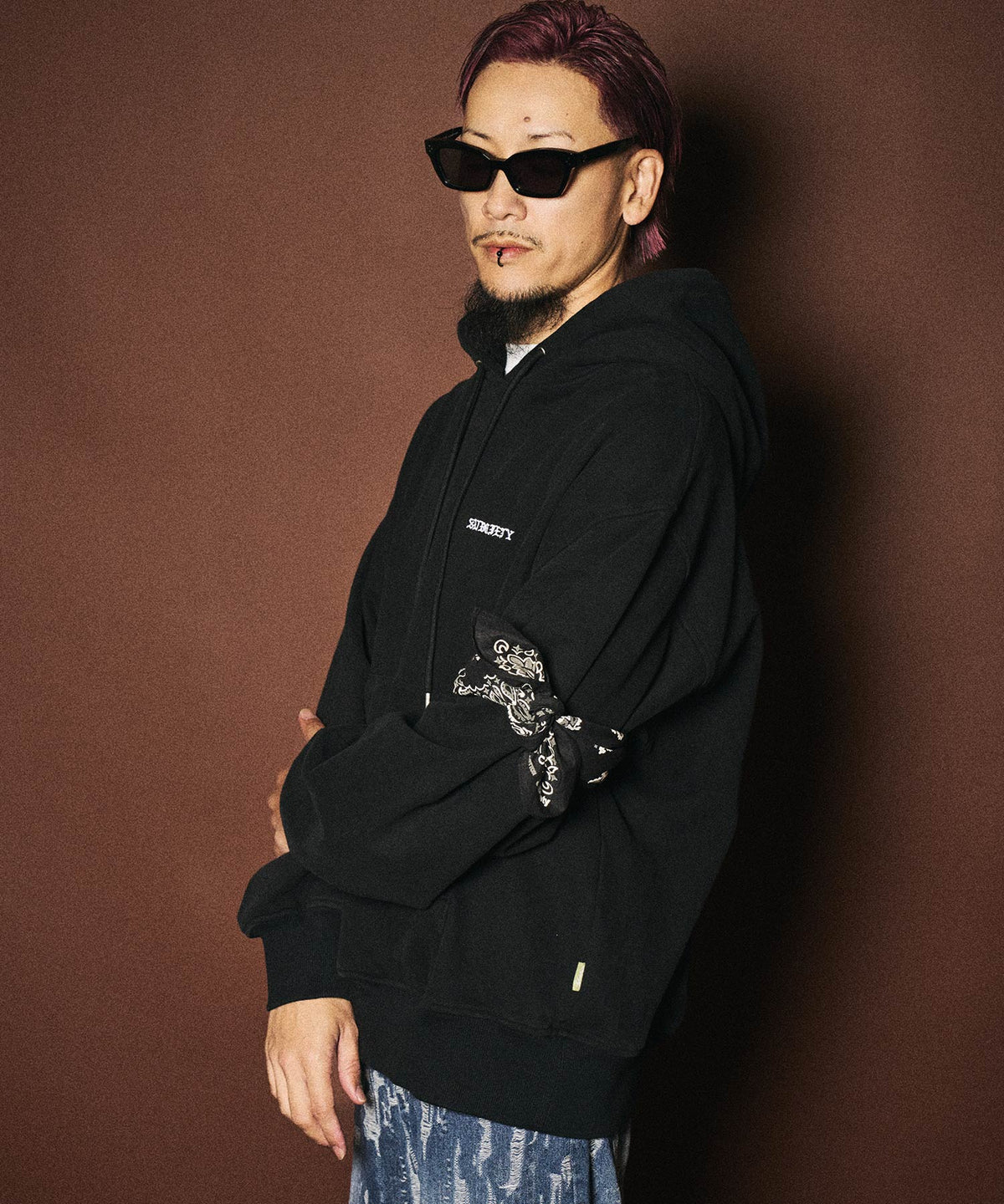 Armband hoodie-thumbmail-7