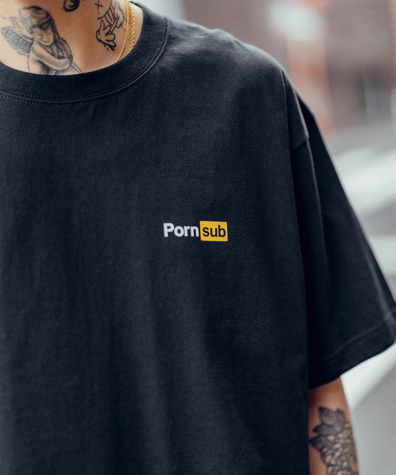Server tee