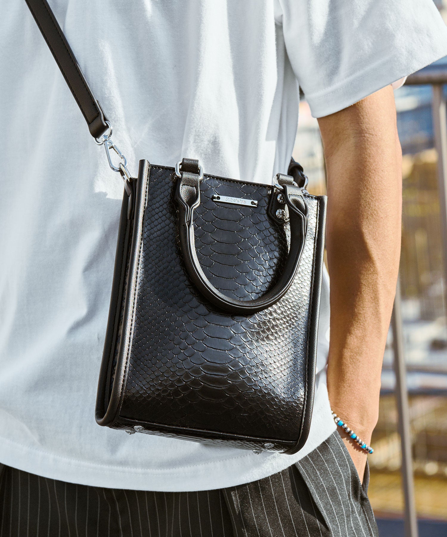 Faux leather shoulder tote bag