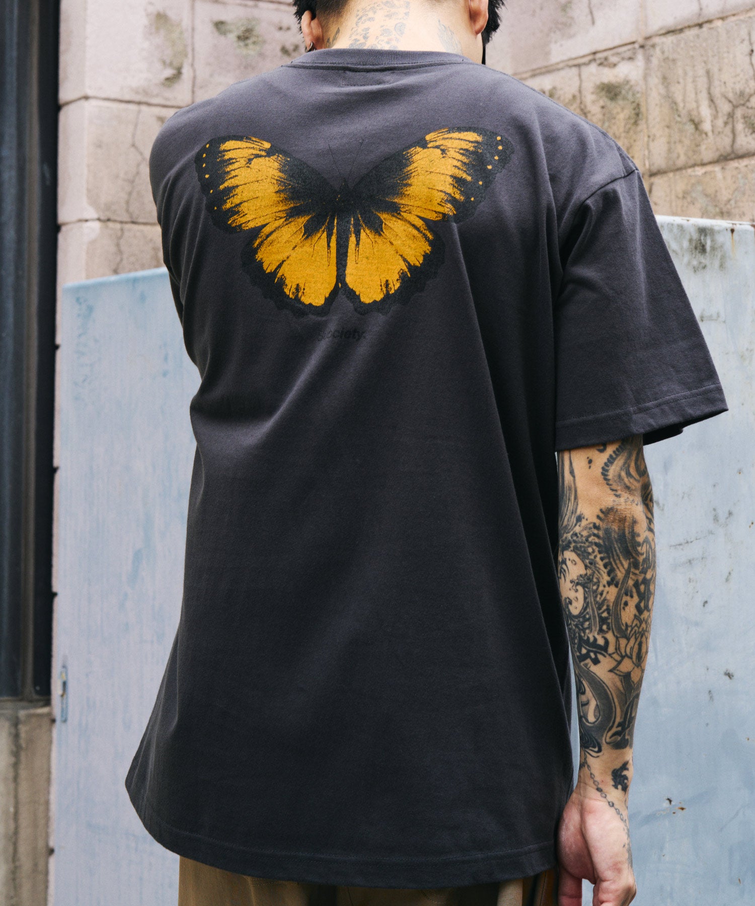 Butterfly tee