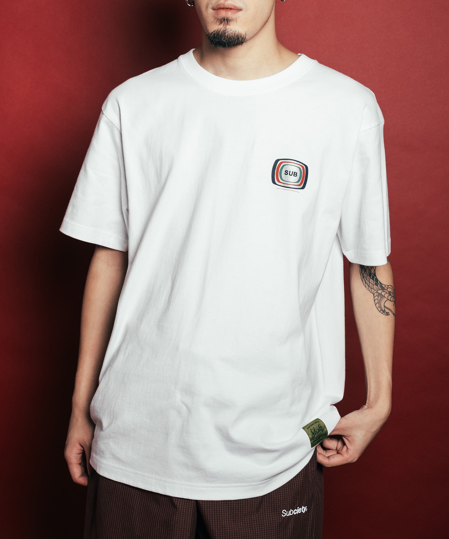 Broadcasting tee