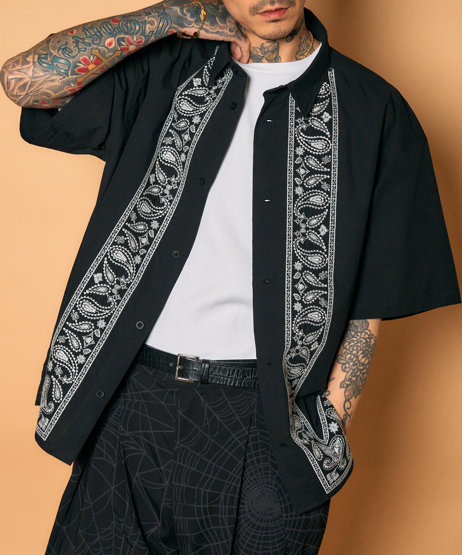 Embroidery bandanna shirt