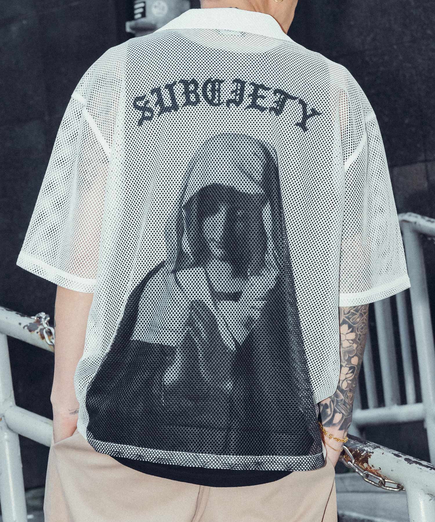 Hexagonal mesh shirt