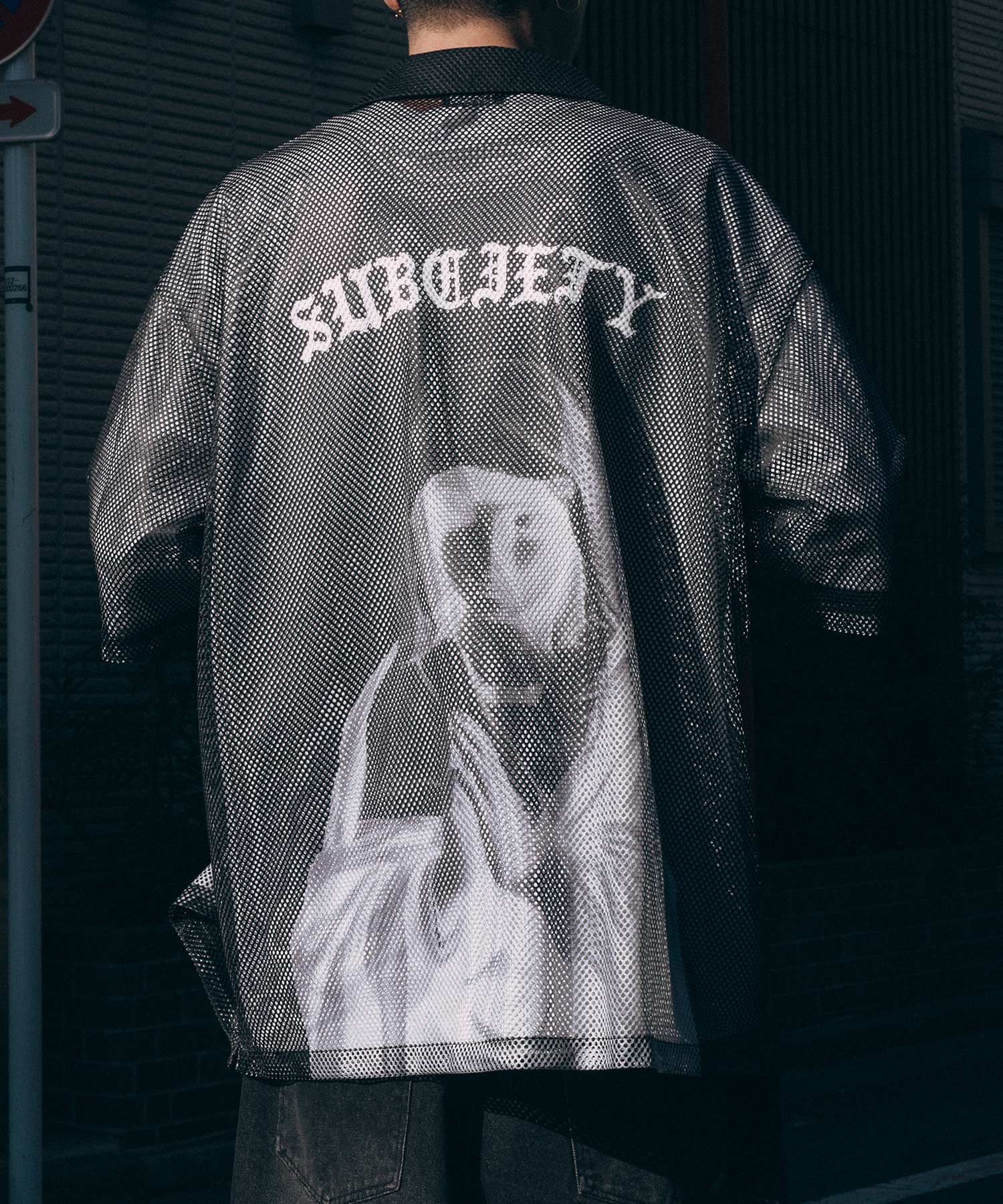 Hexagonal mesh shirt