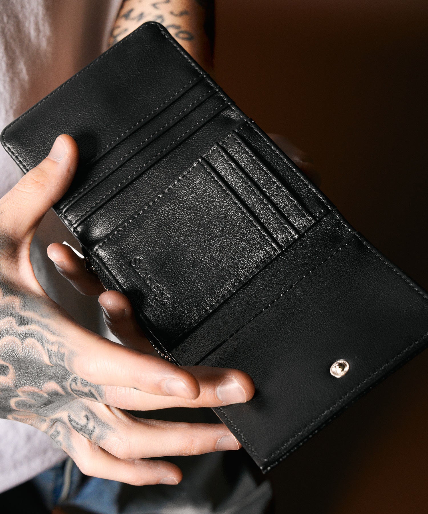 Logo plate leather wallet-thumbmail-14