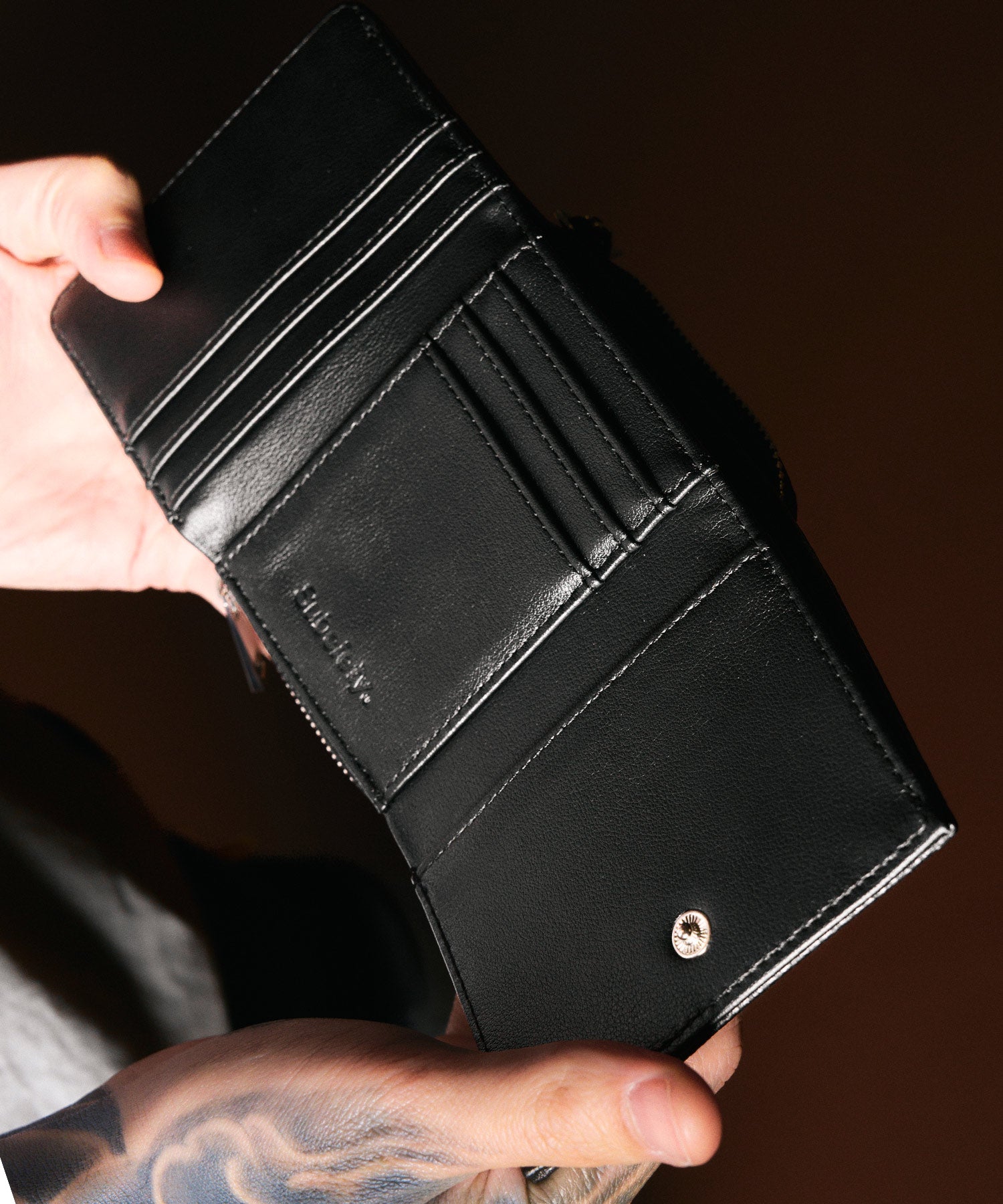 Logo plate leather wallet-thumbmail-12