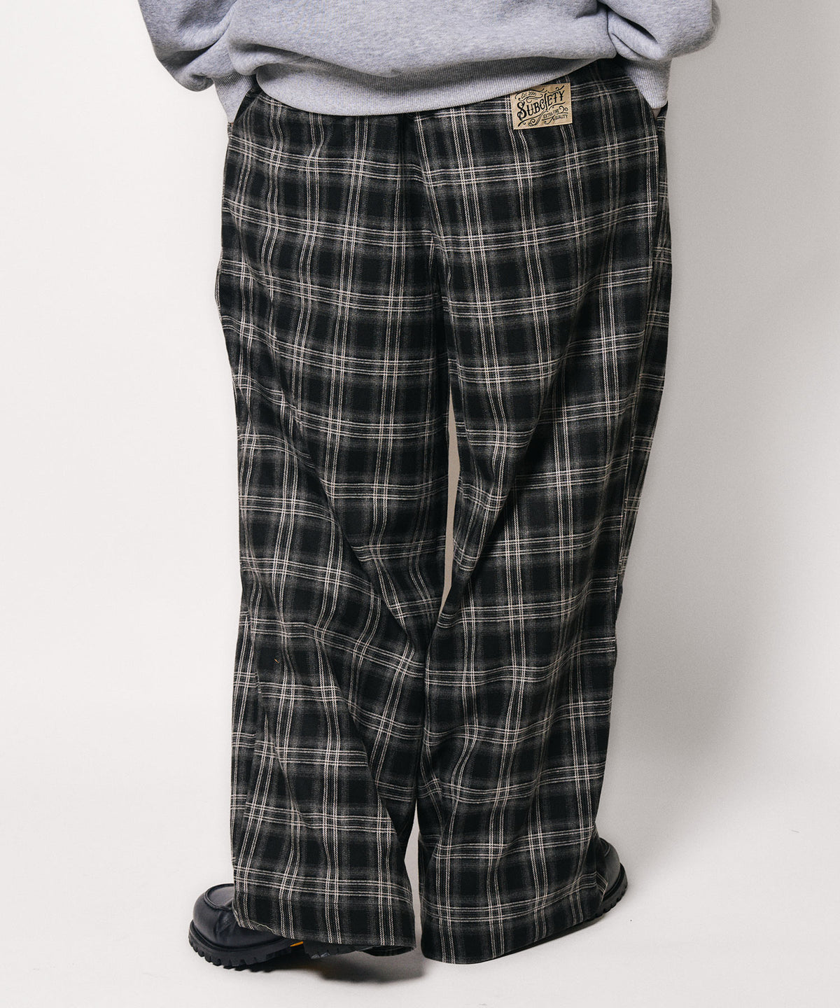 Wide straight check slacks-thumbmail-11