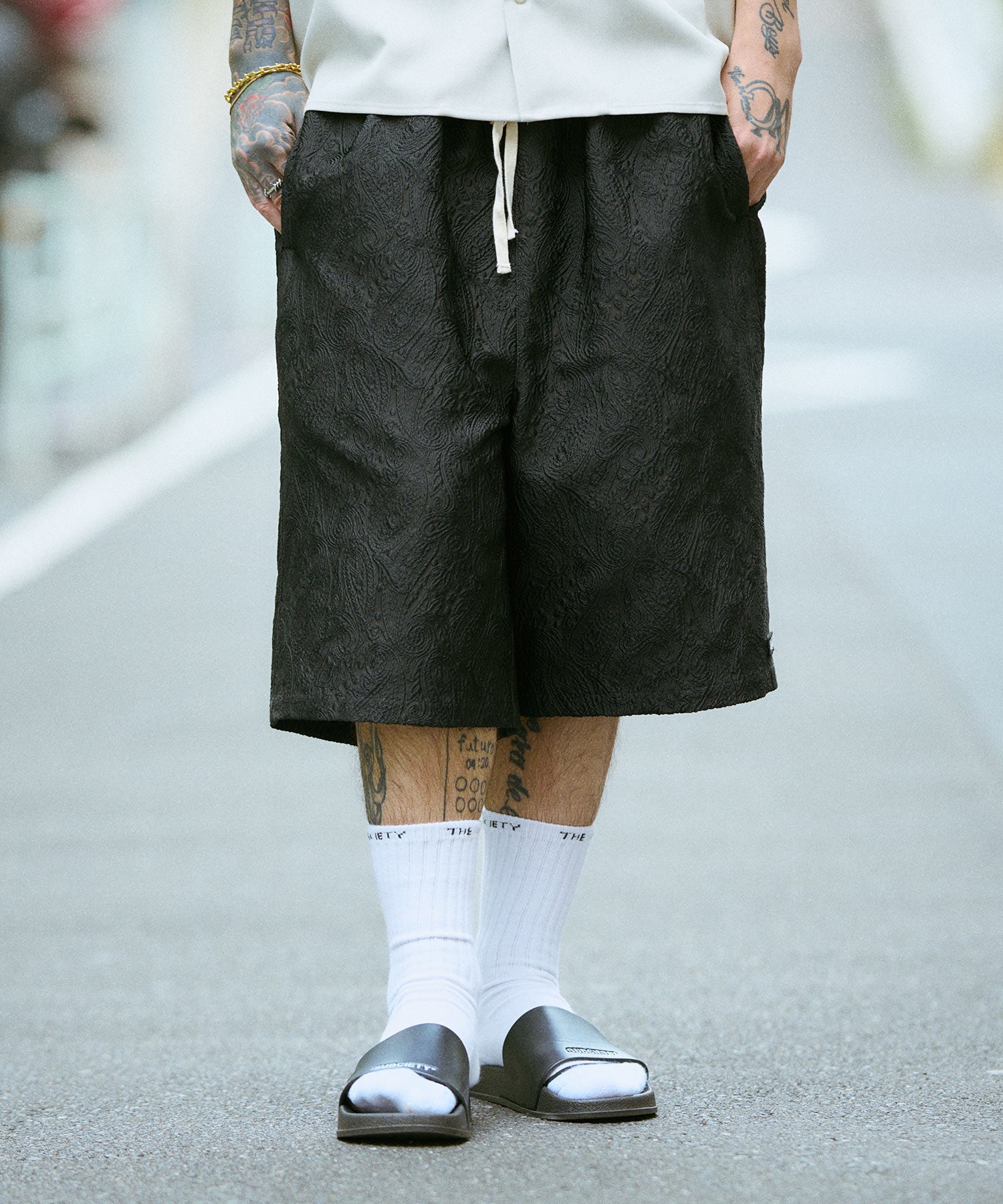 Jacquard paisley shorts