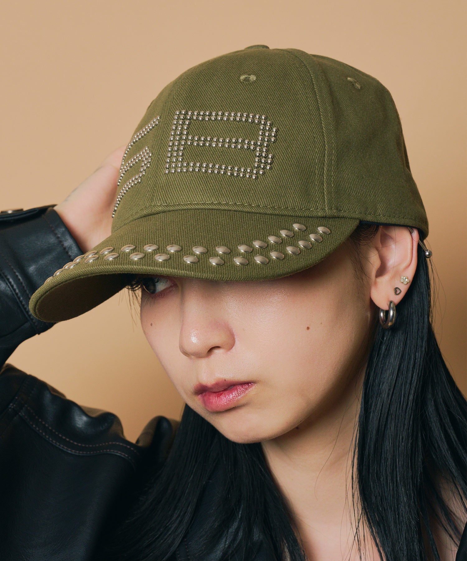 Studs logo cap