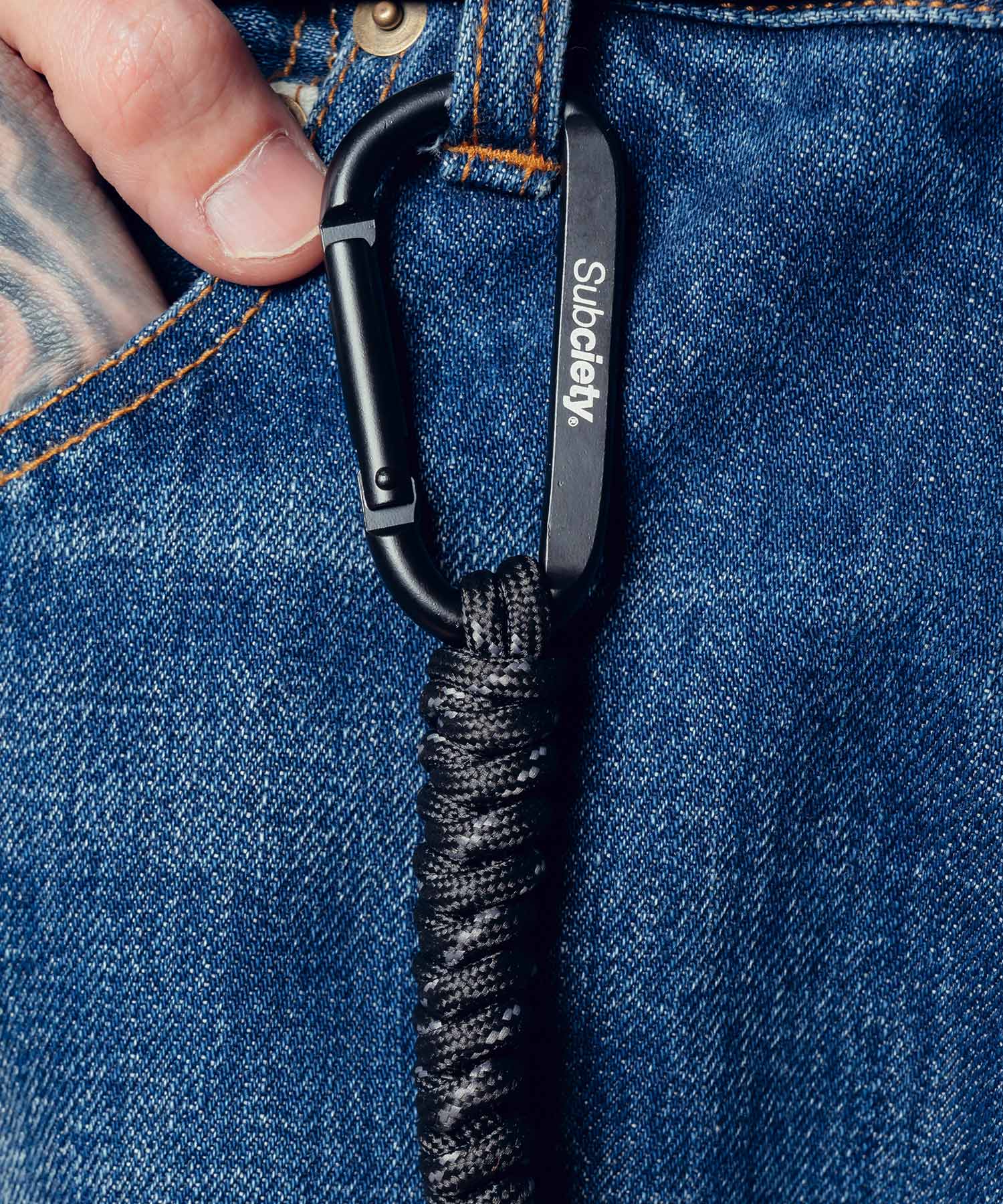 Paracord carabiner key holder-thumbmail-5