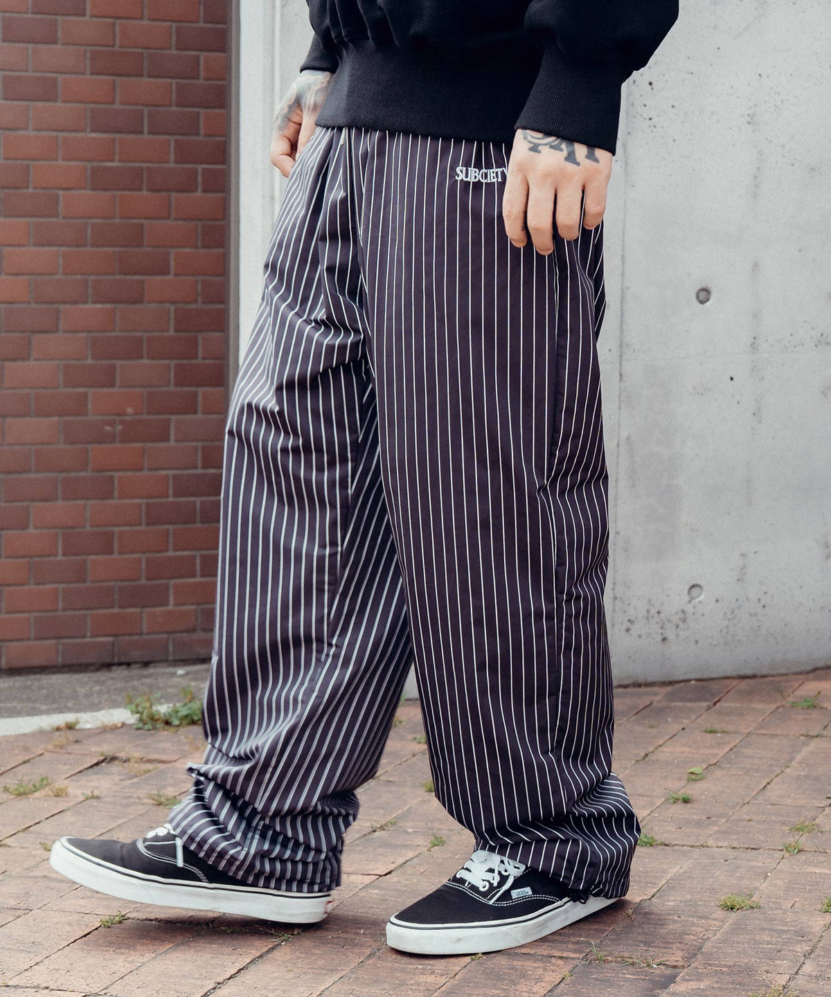 Stripe training pants-thumbmail-3