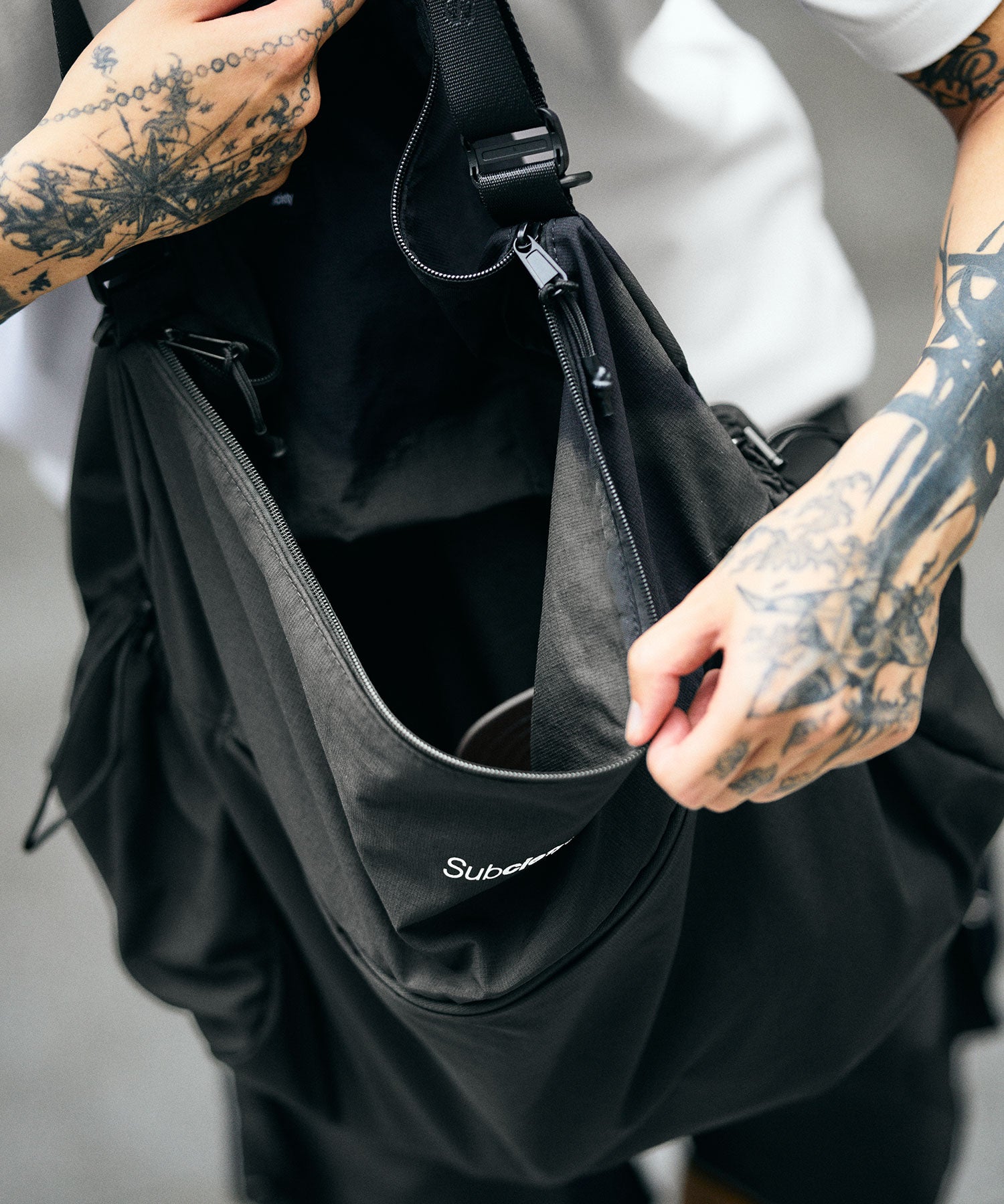Nylon shoulder bag-thumbmail-14