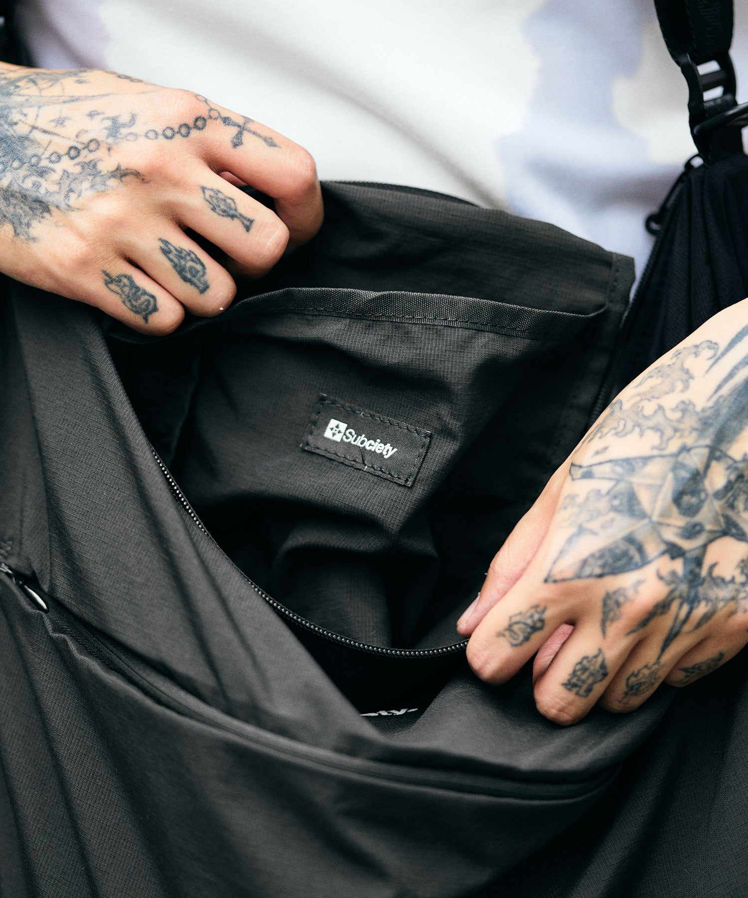 Nylon shoulder bag-thumbmail-13
