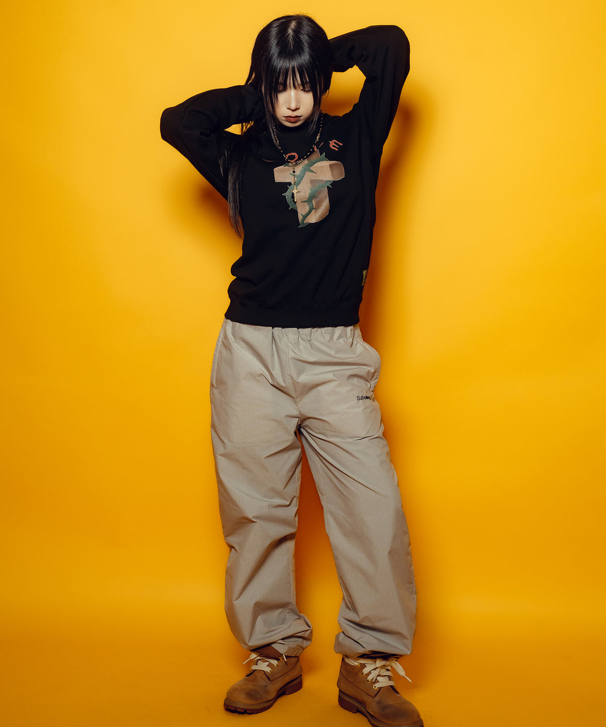 【WOMEN】Thorn Cross Sweatshirt-thumbmail-5