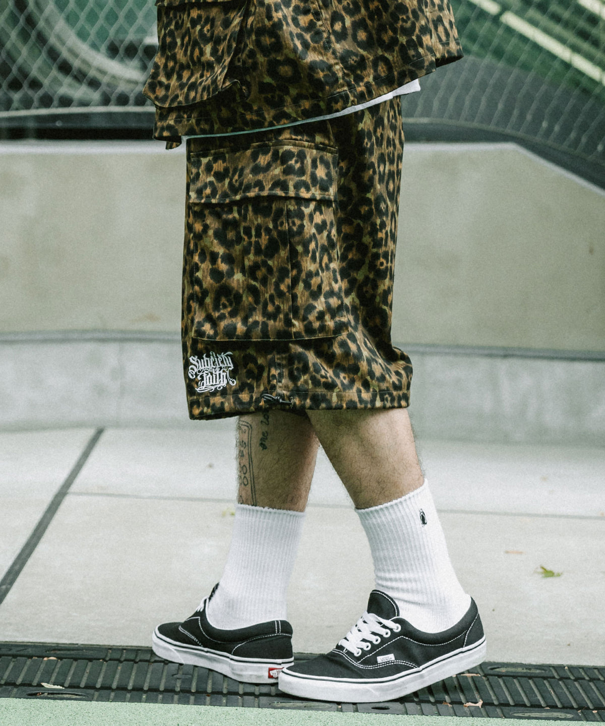 LEOPARD CARGO SHORTS-thumbmail-3
