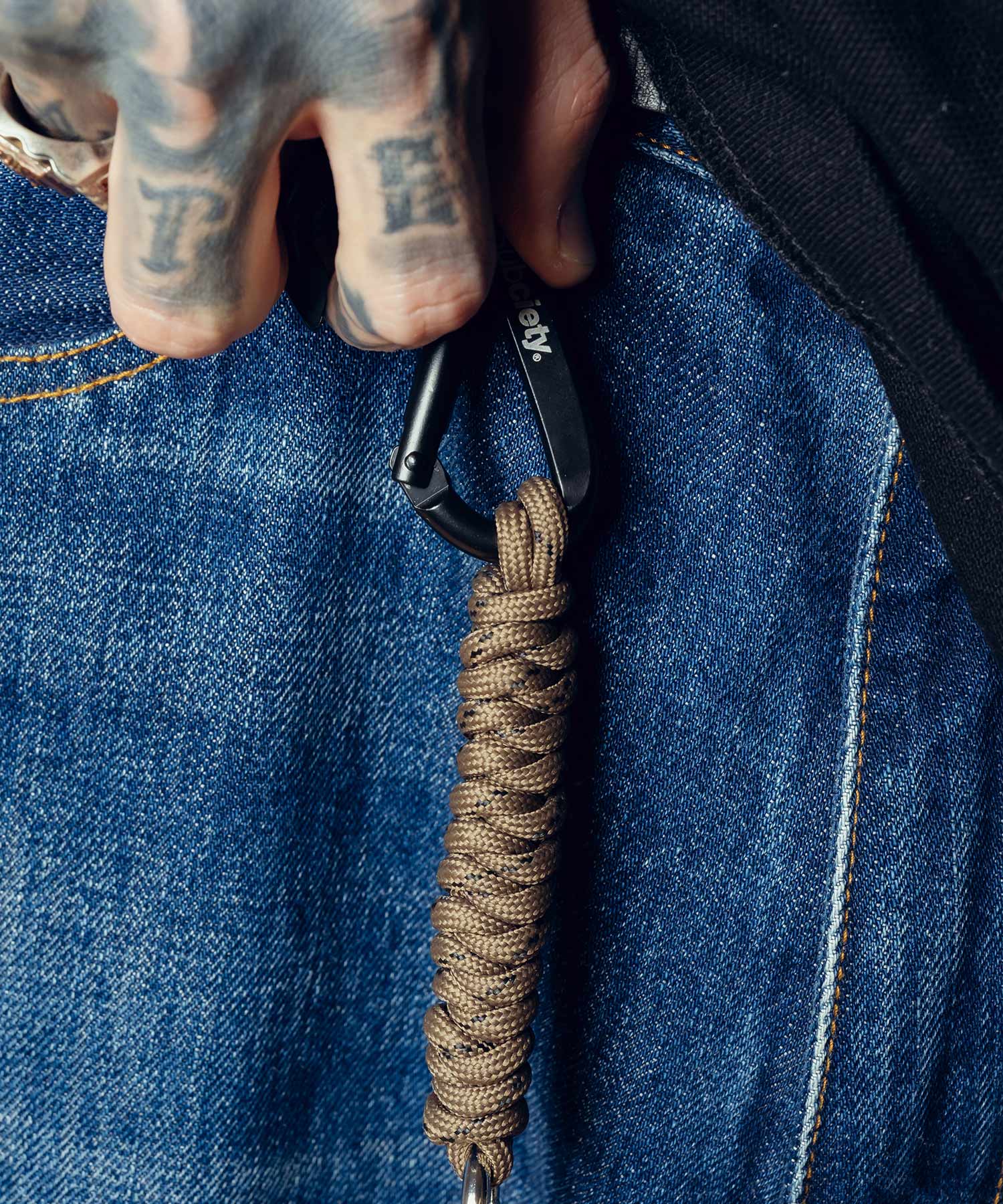 Paracord carabiner key holder-thumbmail-7
