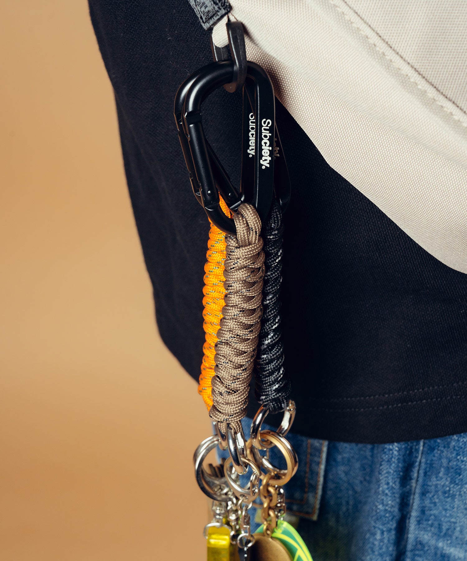 Paracord carabiner key holder-thumbmail-13