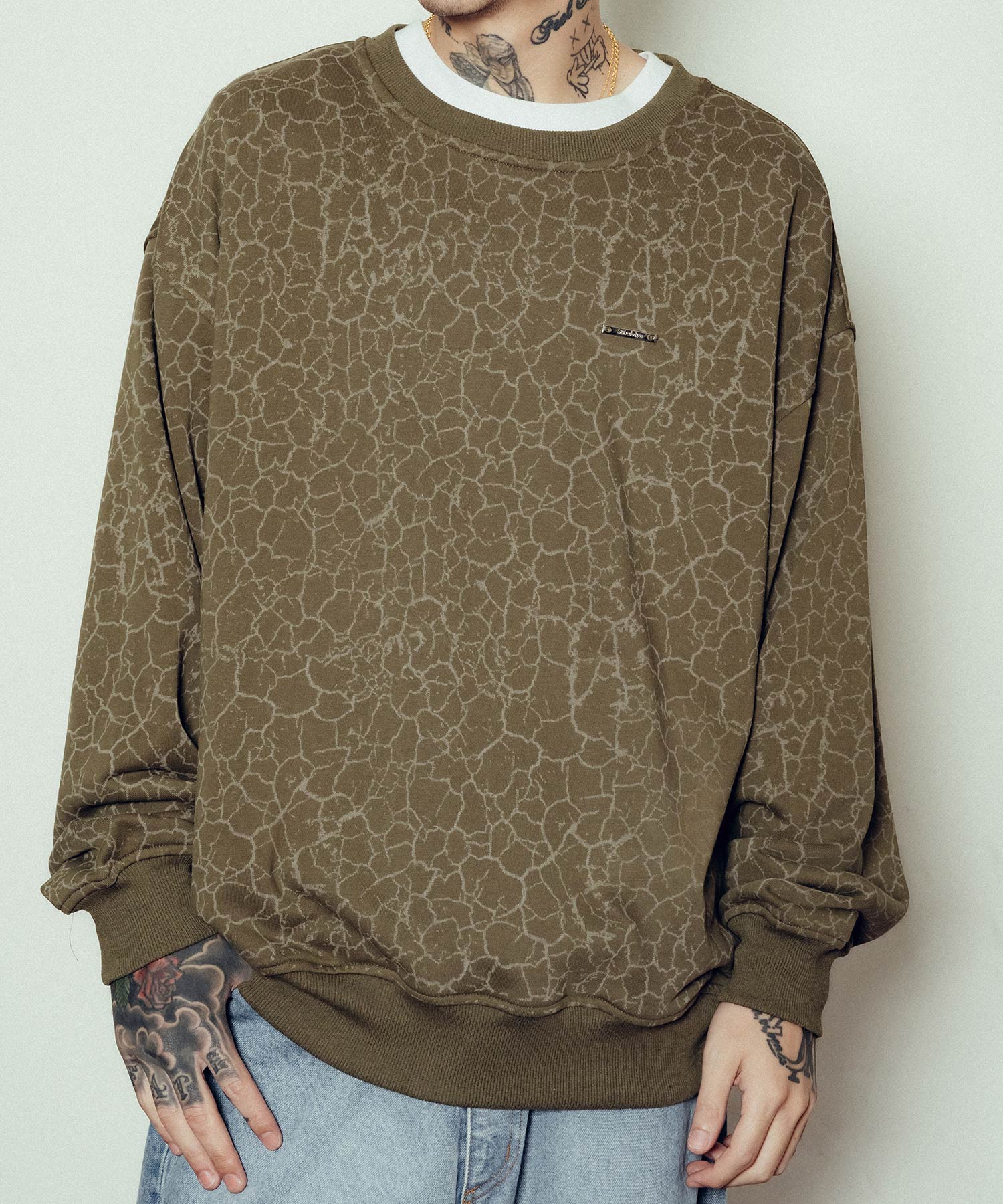 Cracked sweatshirt