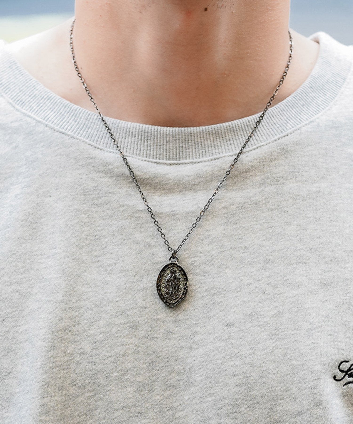 METAL NECKLACE-Guadalupe-