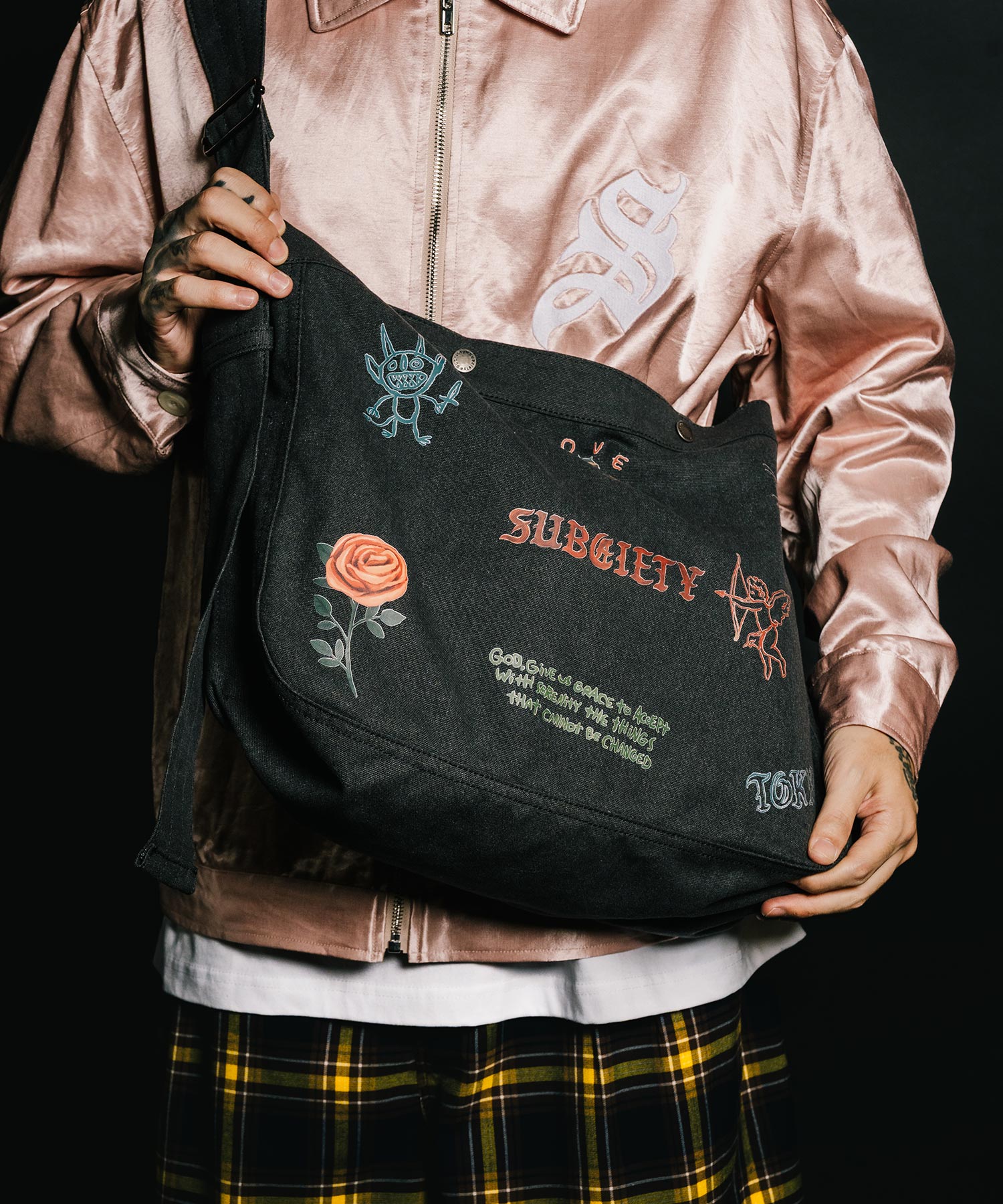 Memorial newspaper bag-thumbmail-8