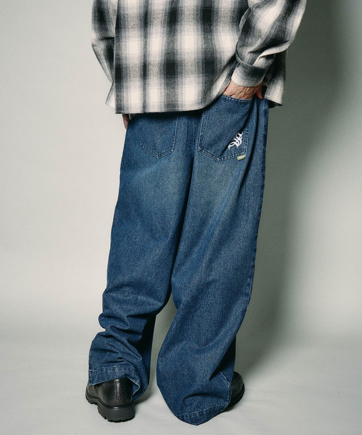 Essential denim pants-thumbmail-17