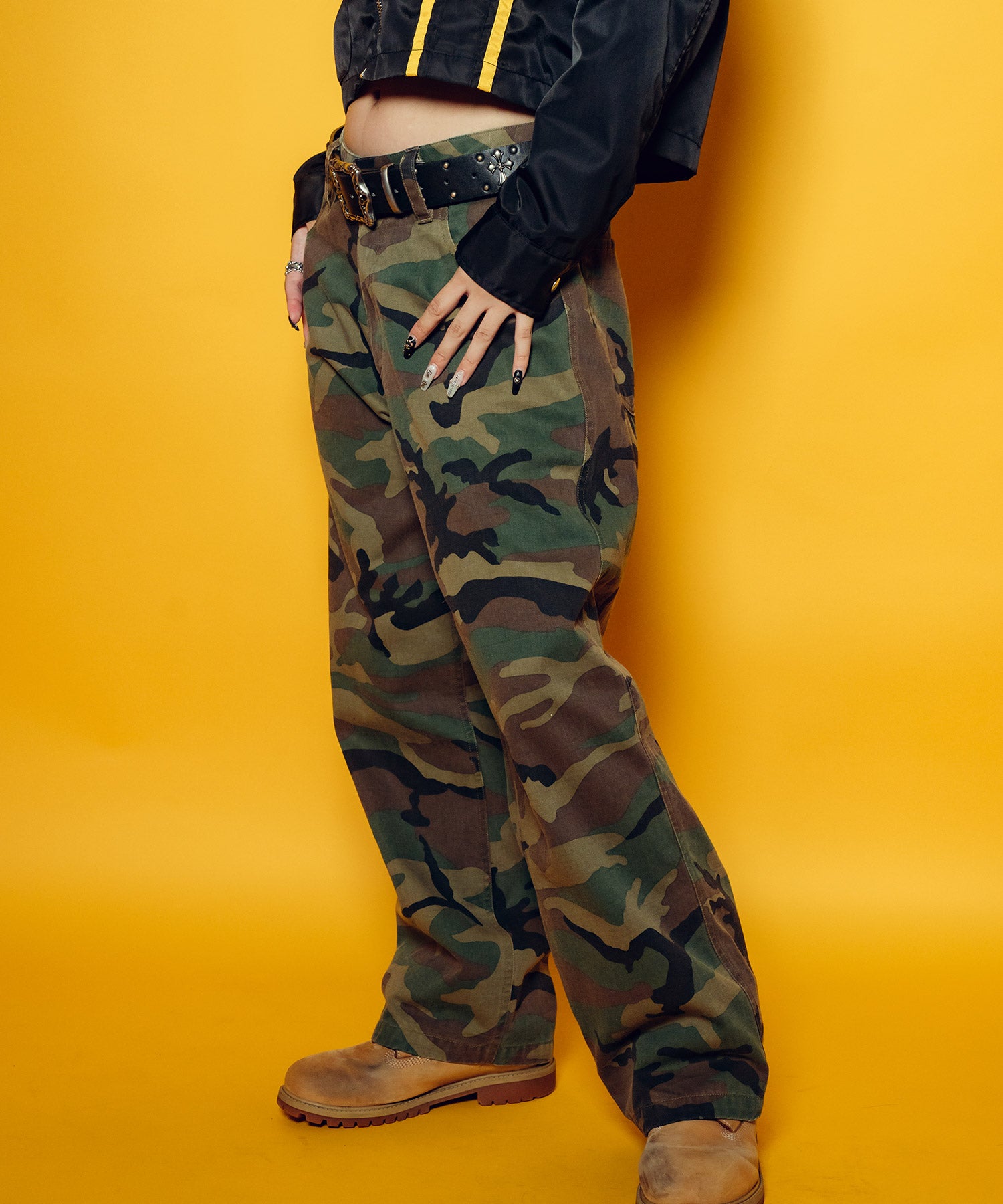 【WOMEN】Baggy camo pants